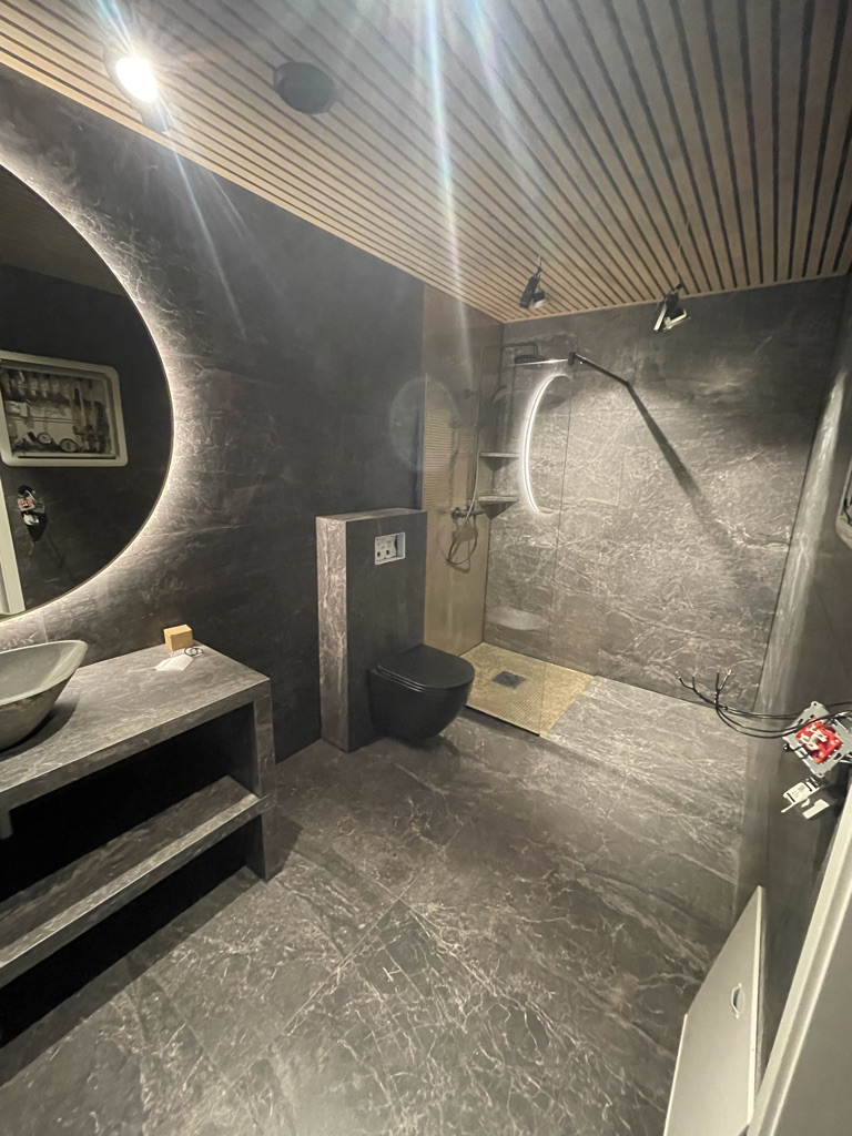 14c756f6 e269 4dee b893 60ddbe4277e8 1 105 c