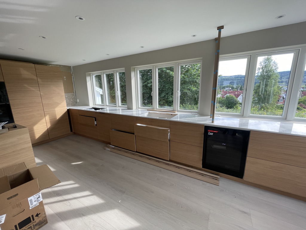 14e3d359 8034 4a4e 8882 d4a3391e001b 1 105 c