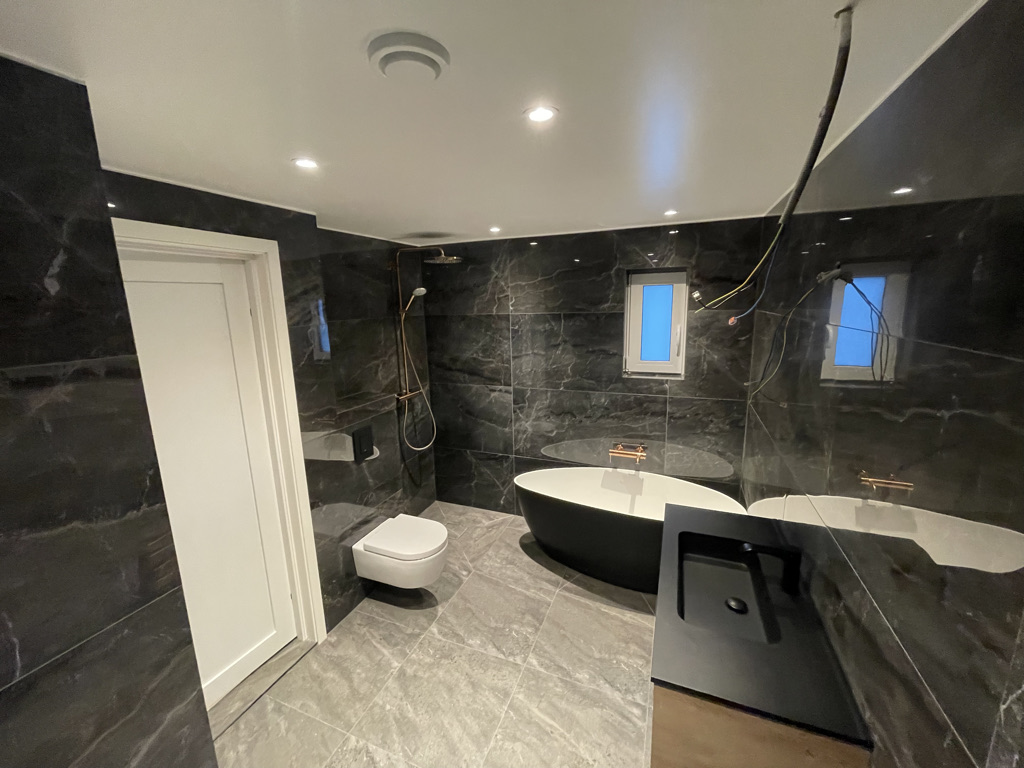 30dc3260 aa3c 4a12 b024 0e6f55153f9c 1 105 c