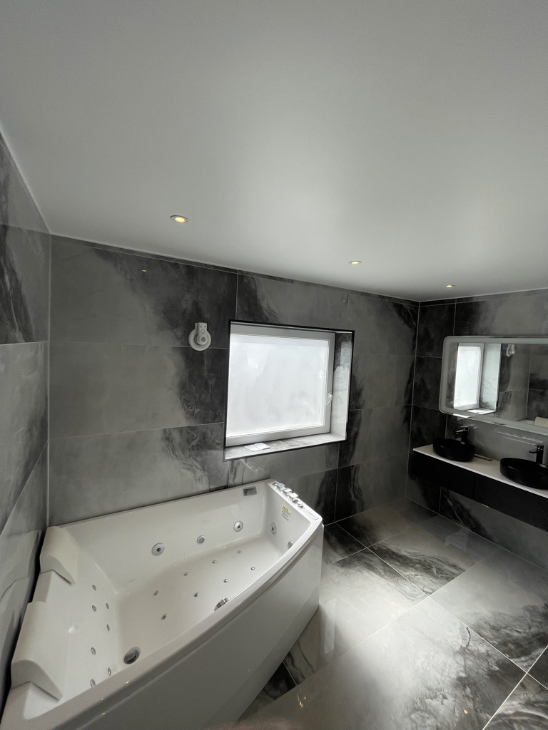 75bf0c73 2ed8 48ec acb0 73ba3e878338 1 105 c