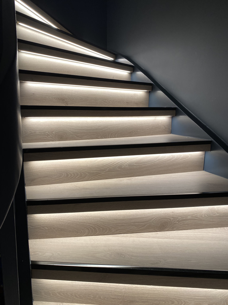 7cbdc1a3 191c 42bc b1a6 cc801b6fed8a 1 105 c