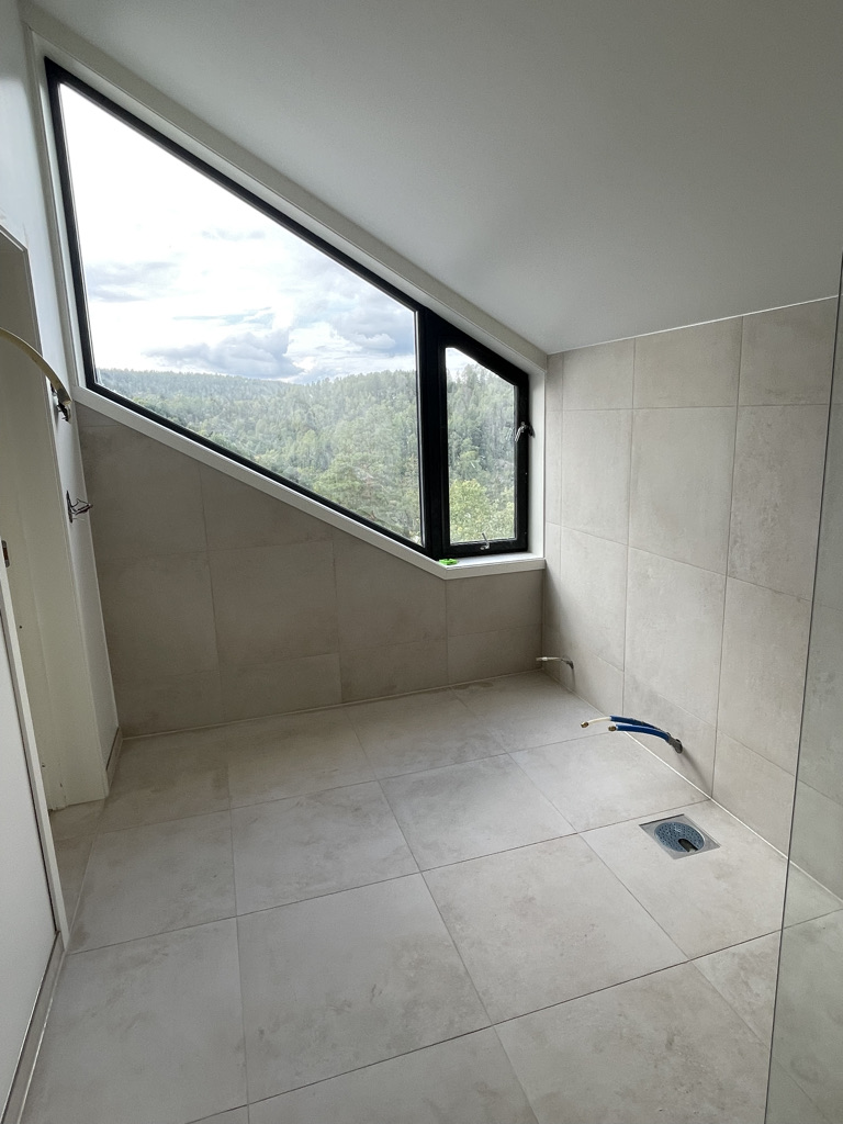 7f568af3 8297 4e0a 8686 3f1dd3578a5f 1 105 c