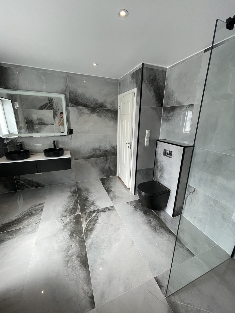 8068d04f 8e0f 4543 889d 6020b363cd40 1 105 c