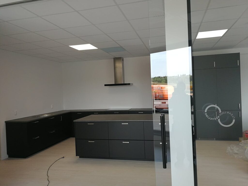 80983487 760731821099101 1382528446206312448 n