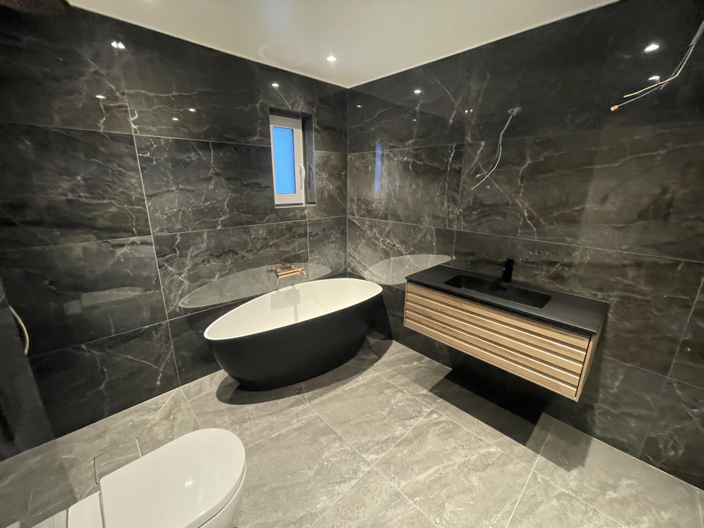 caa337e8 3a77 4d90 9c92 d15e87508b99 1 105 c